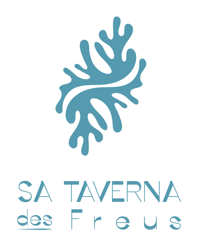 Logotipo celeste de Sa Taverna des Freus con coral